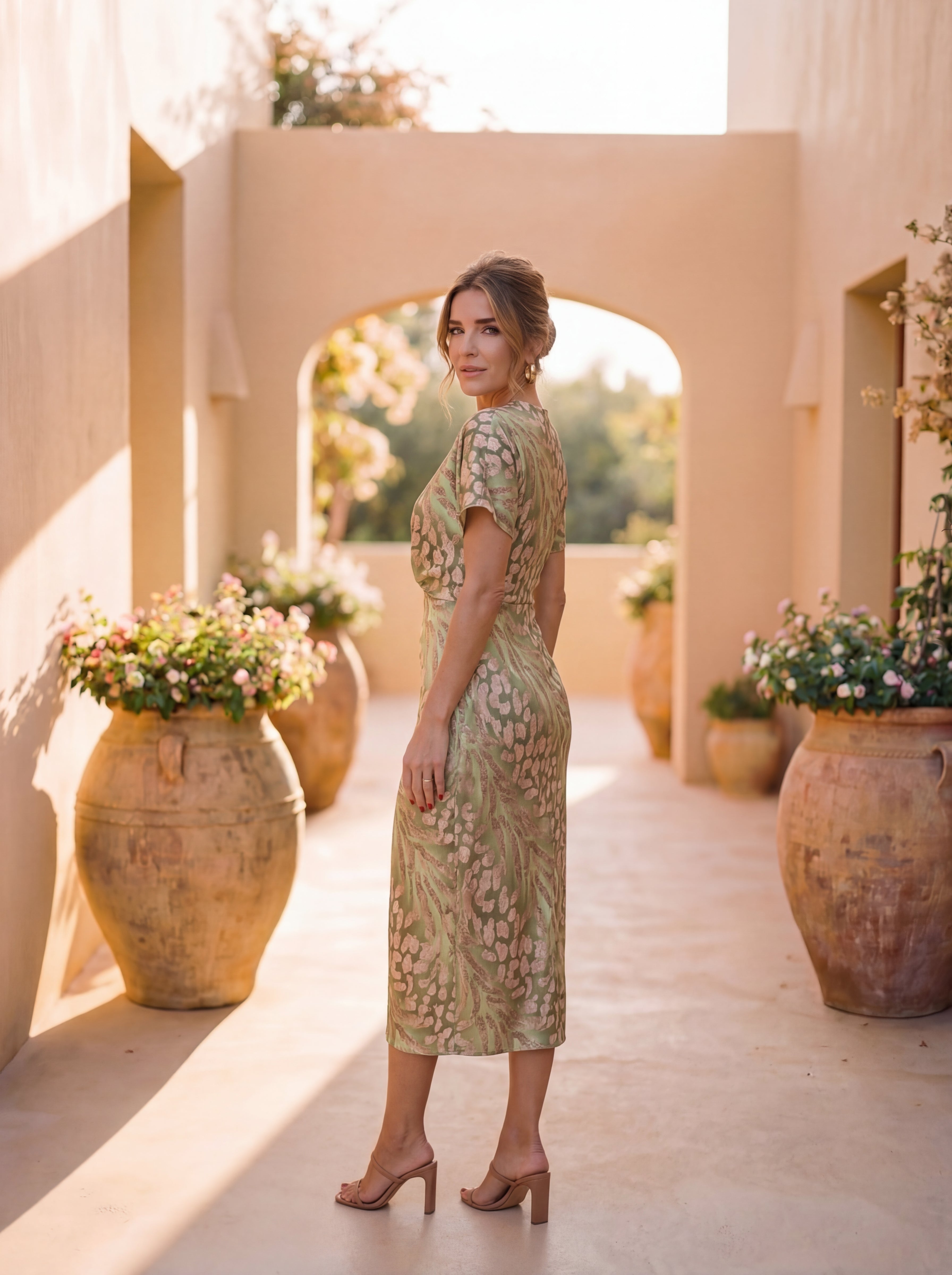 Giulia | Vestito midi elegante e fluido